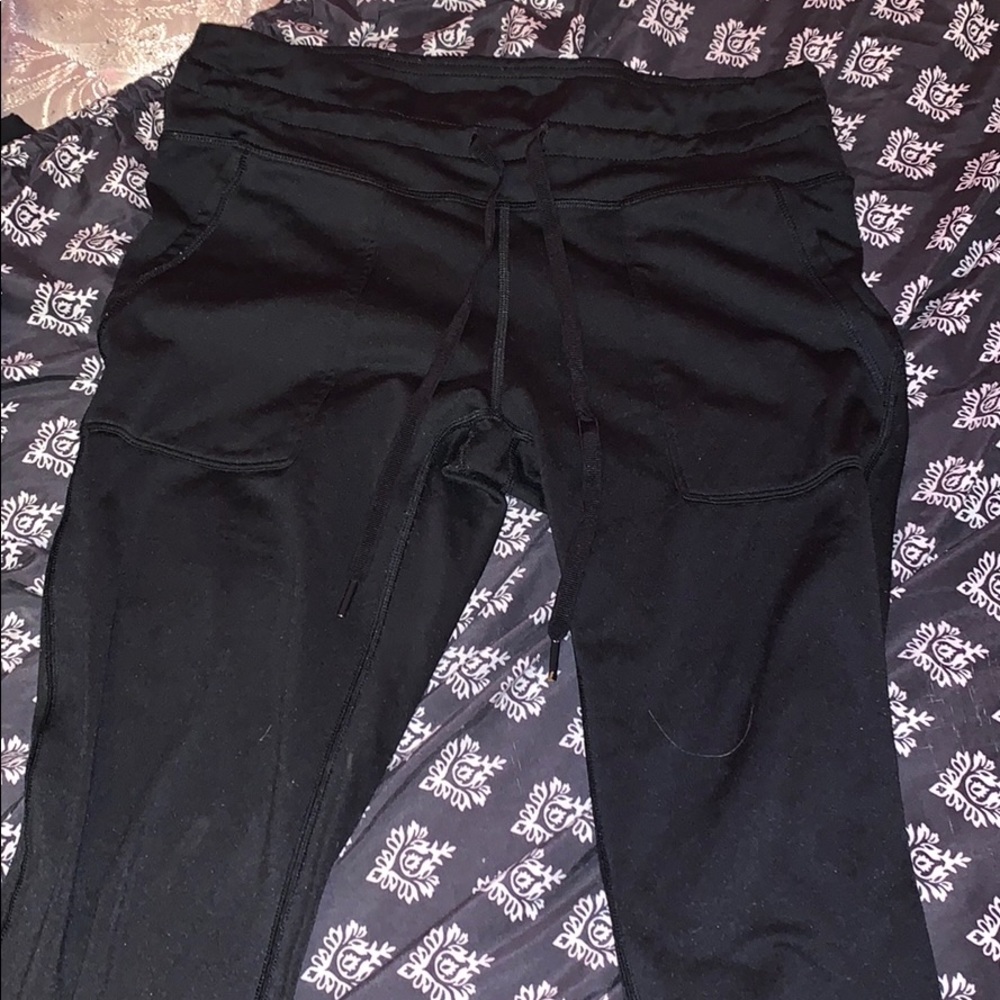 Black aerie joggers